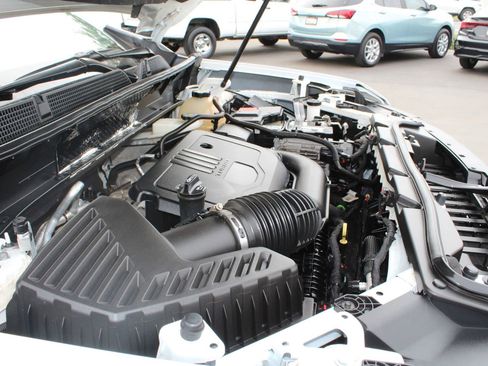 Used 2023 GMC Acadia SLT image 44