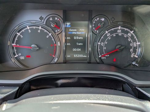Used 2022 Toyota 4Runner SR5 Premium w/ Moonroof Package RWD image 11