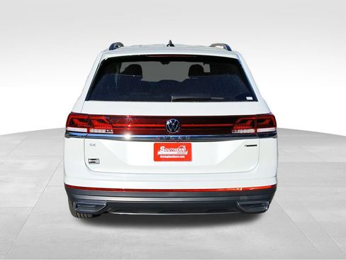 Used 2026 Volkswagen Atlas SE AWD/4WD image 4