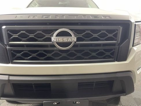 Used 2024 Nissan Frontier S w/ S Utility Package image 7