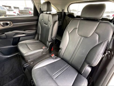Used 2023 Kia Sorento EX w/ Panoramic Sunroof Package image 19