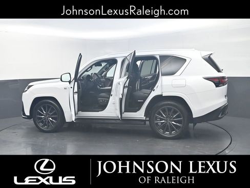 Used 2024 Lexus LX 600 F Sport image 29