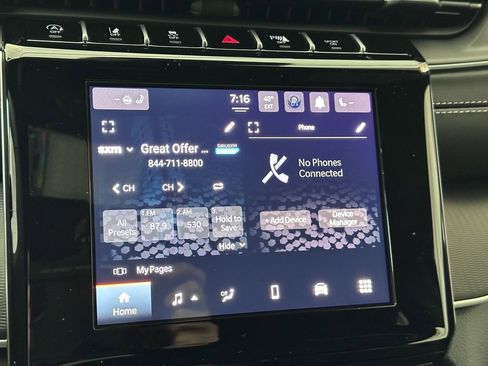 New 2025 Jeep Grand Cherokee Laredo image 32