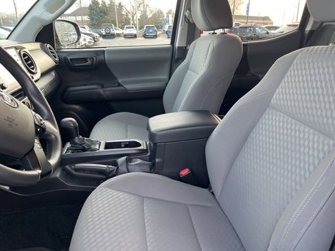 Used 2023 Toyota Tacoma SR image 9