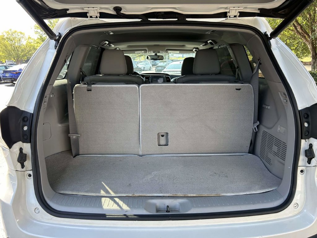 Used 2015 Toyota Highlander Limited FWD image 8