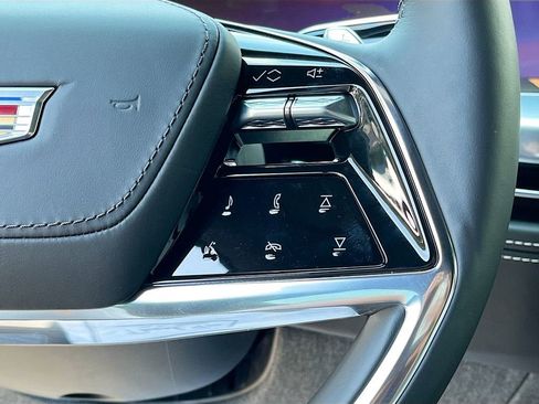 New 2026 Cadillac Escalade ESV Platinum Luxury RWD image 19