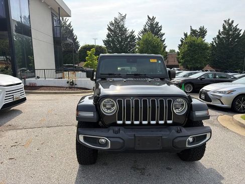 Used 2019 Jeep Wrangler Unlimited Sahara AWD/4WD image 4
