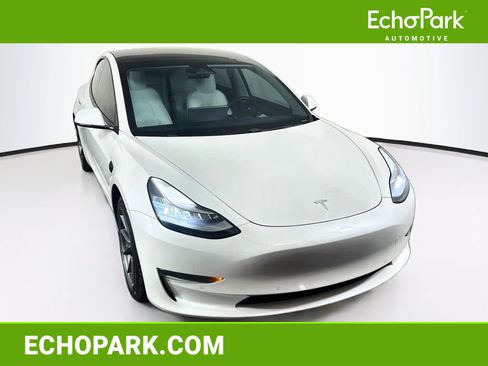 Used 2021 Tesla Model 3 Standard Range Plus RWD image 1