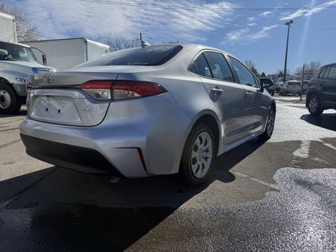 Used 2025 Toyota Corolla LE image 5