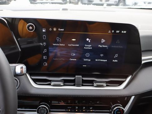 New 2026 Chevrolet Equinox LT w/ Safety and Technology Package image 9