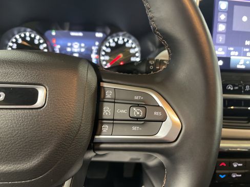 Used 2022 Jeep Compass Limited image 17