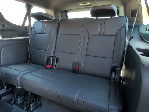 New 2026 Chevrolet Suburban RST w/ Advanced Technology Package AWD/4WD image 9