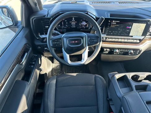 New 2025 GMC Sierra 1500 SLE w/ Preferred Package image 30