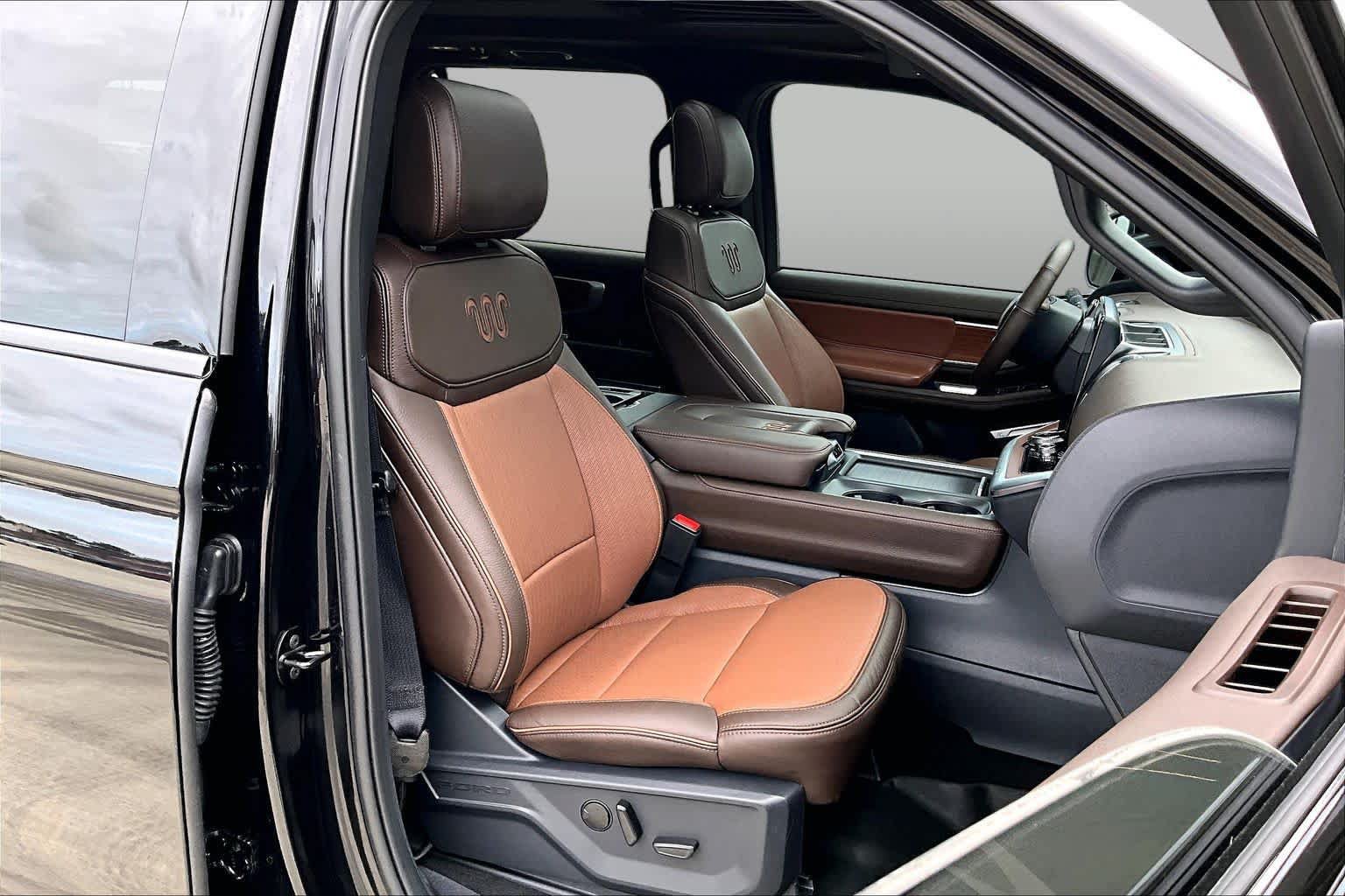 Used 2025 Ford Expedition King Ranch AWD/4WD image 9