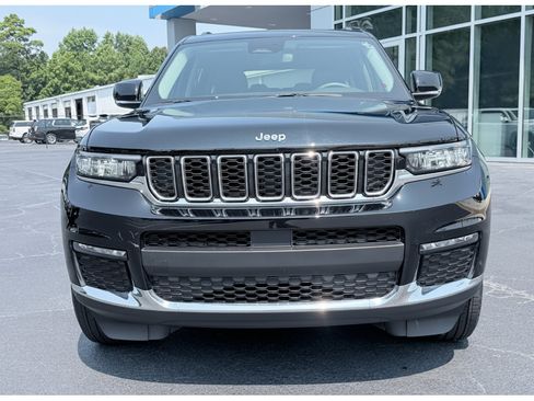 Used 2023 Jeep Grand Cherokee L Limited w/ Trailer Tow Group (B) AWD/4WD image 3
