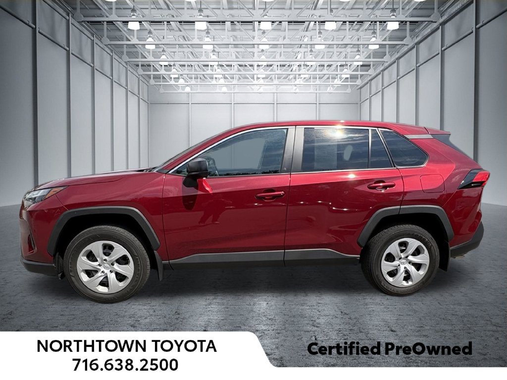 Used 2023 Toyota RAV4 LE AWD/4WD image 3