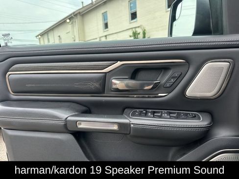 Used 2020 RAM 1500 Limited w/ Black Appearance Package AWD/4WD image 13