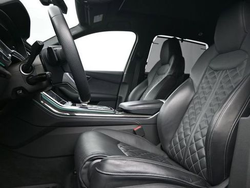 Used 2023 Audi SQ7 Premium Plus AWD/4WD image 10