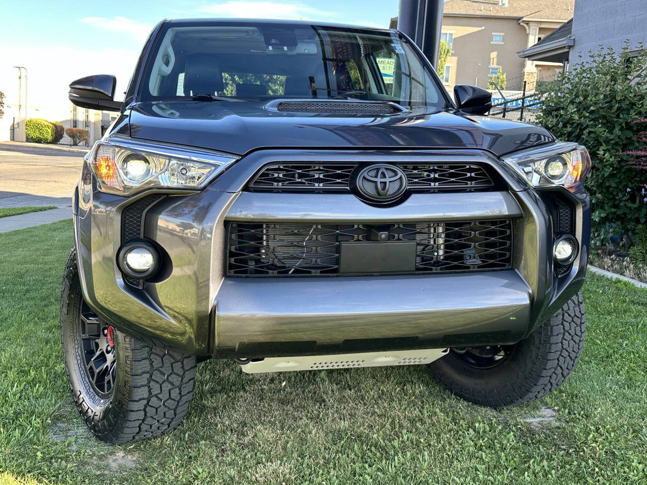 Used 2023 Toyota 4Runner SR5 Premium w/ Moonroof Package AWD/4WD image 4