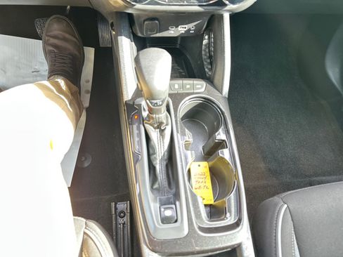 Used 2022 Chevrolet TrailBlazer LT image 30