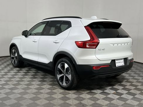 New 2026 Volvo XC40 B5 Plus w/ Protection Package Premier AWD/4WD image 6