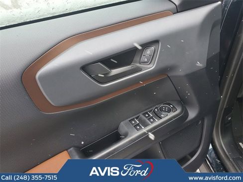 Used 2022 Ford Bronco Sport Outer Banks image 10