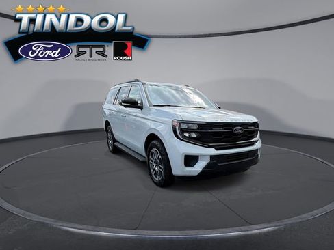 New 2025 Ford Expedition Active AWD/4WD image 3