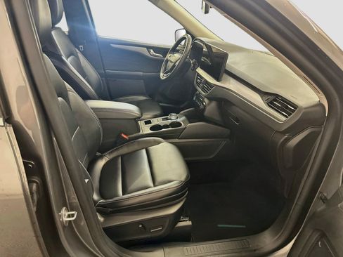 Used 2025 Ford Escape Platinum AWD/4WD image 34