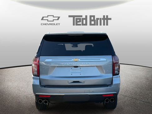 Used 2023 Chevrolet Suburban High Country image 5