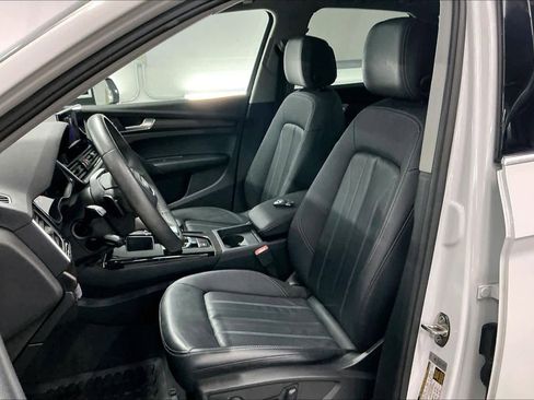 Used 2023 Audi Q5 2.0T Premium w/ Convenience Package image 27