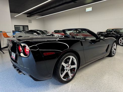 Used 2007 Chevrolet Corvette Convertible w/ Preferred Equipment Group RWD image 14