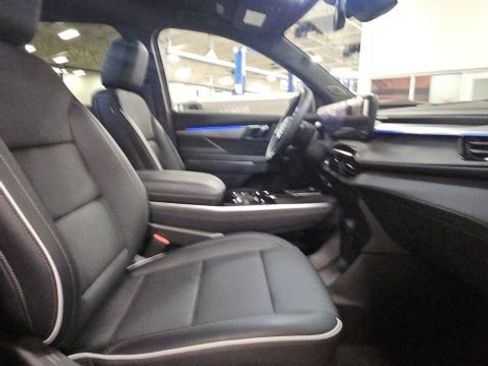 Used 2025 Buick Enclave Preferred image 46