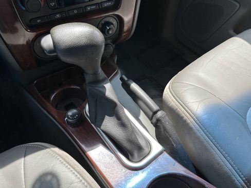 Used 2003 GMC Envoy XL SLT image 25