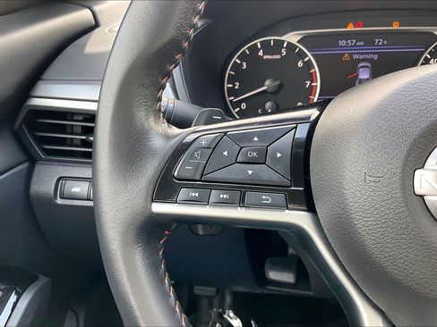Used 2025 Nissan Altima 2.5 SR FWD image 23