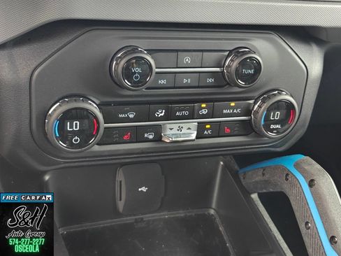 Used 2024 Ford Bronco Black Diamond w/ Sasquatch Package AWD/4WD image 10