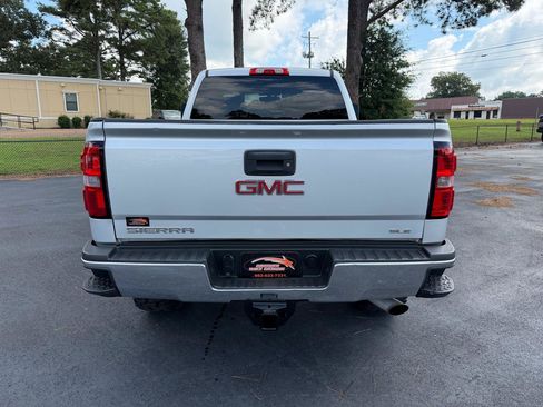 Used 2015 GMC Sierra 2500 SLE AWD/4WD image 3