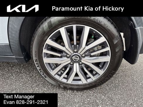 Used 2021 Nissan Kicks SR w/ Exterior Package image 9