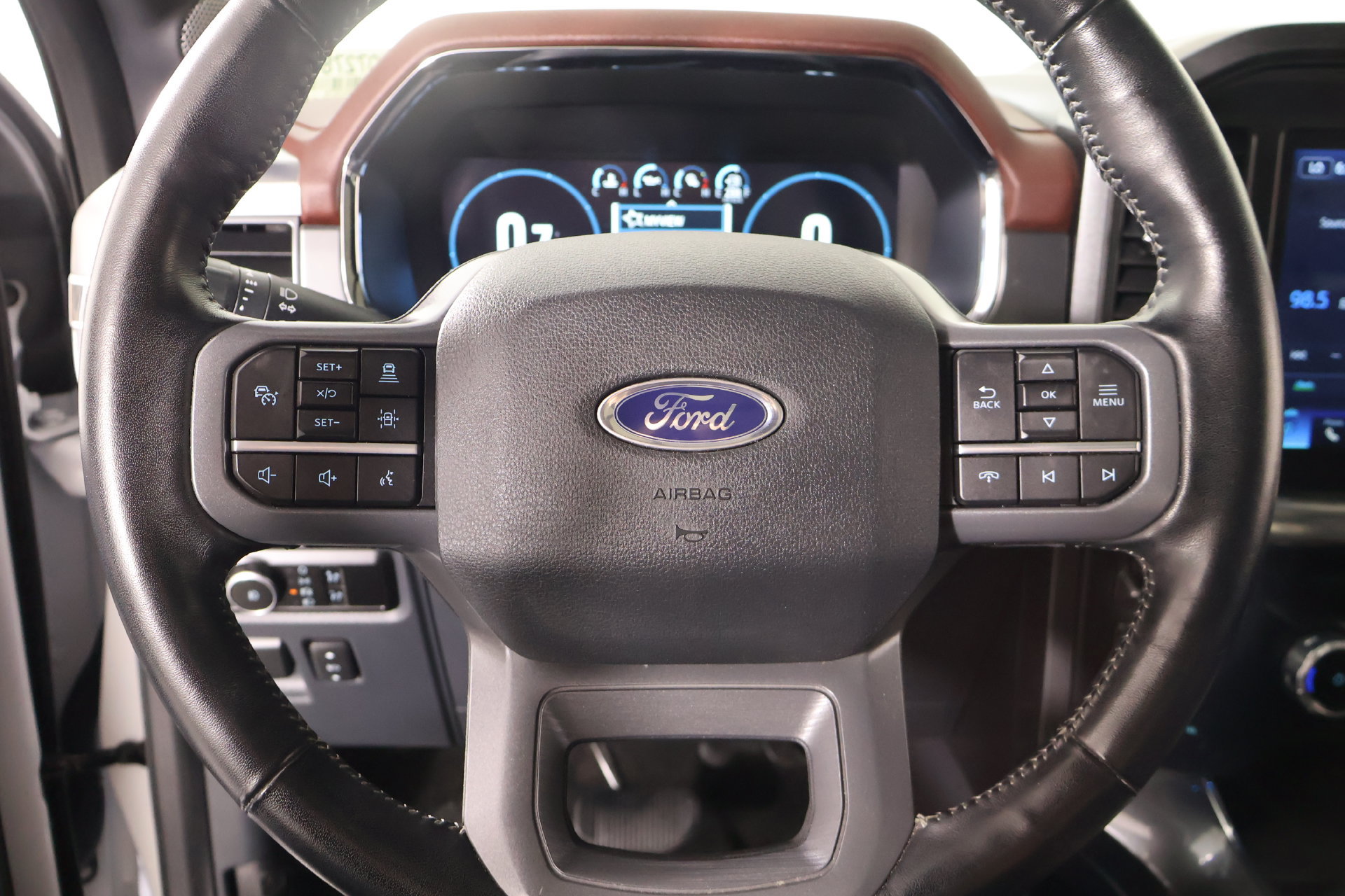 Used 2023 Ford F150 Lariat w/ Equipment Group 502A High AWD/4WD image 3