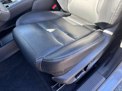 Used 2022 Nissan Rogue SL w/ SL Premium Package image 17