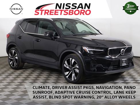 Used 2023 Volvo XC40 B5 Plus w/ Protection Package Premier image 1