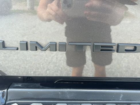 Used 2025 RAM 2500 Limited AWD/4WD image 4
