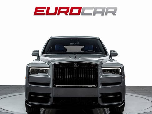 Used 2022 Rolls-Royce Cullinan Black Badge w/ Dark Exterior Package image 10