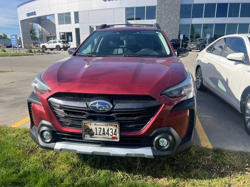Used 2024 Subaru Outback Limited AWD/4WD image 3