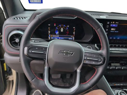 Used 2023 Chevrolet Colorado Z71 w/ Z71 Convenience Package 2 image 12