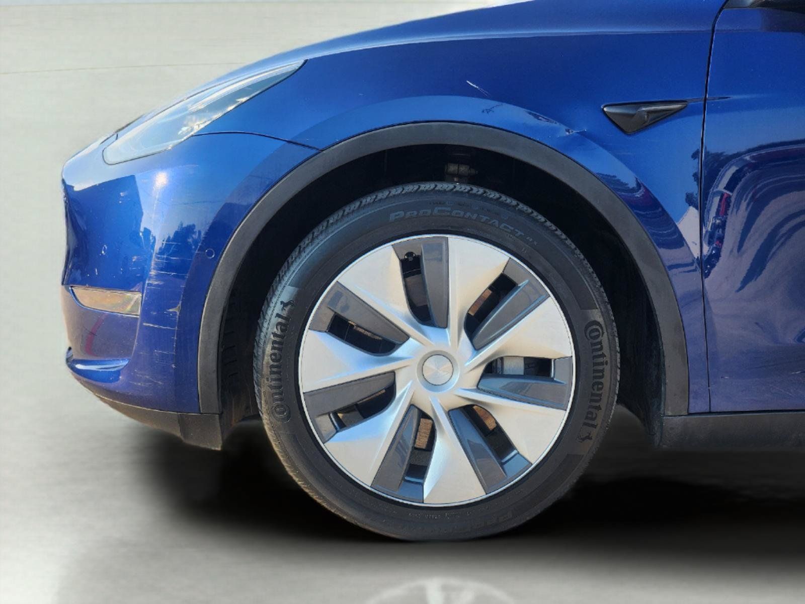 Used 2021 Tesla Model Y Long Range AWD/4WD image 9