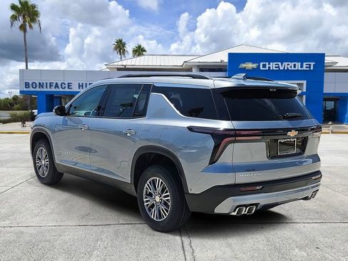 New 2026 Chevrolet Traverse LT w/ Enhanced Driving Package FWD image 3
