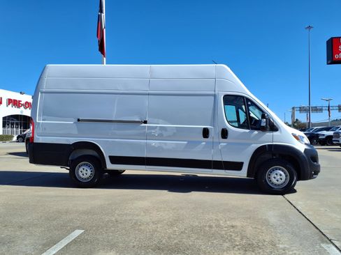 Used 2024 RAM ProMaster 3500 w/ Safety Group image 8