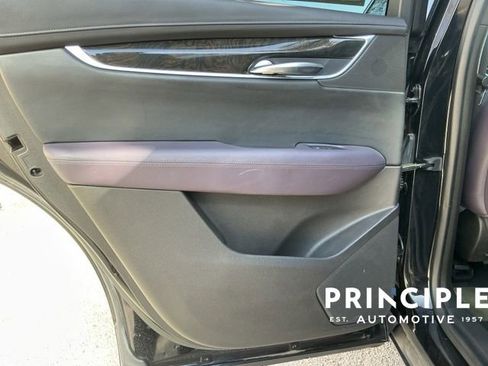 Used 2017 Cadillac XT5 Luxury w/ Driver Awareness Package image 27