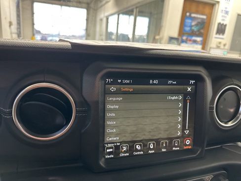 Used 2022 Jeep Wrangler Unlimited Sahara 4xe image 36