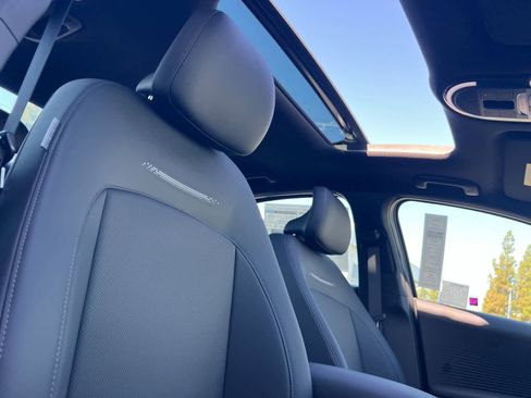 New 2025 Hyundai Ioniq 6 Limited image 16